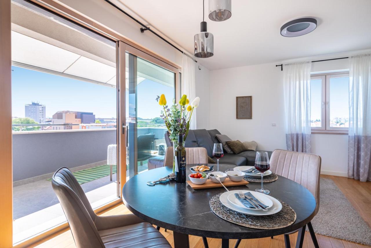D-Apartment - With Garage And Balcony زادار المظهر الخارجي الصورة