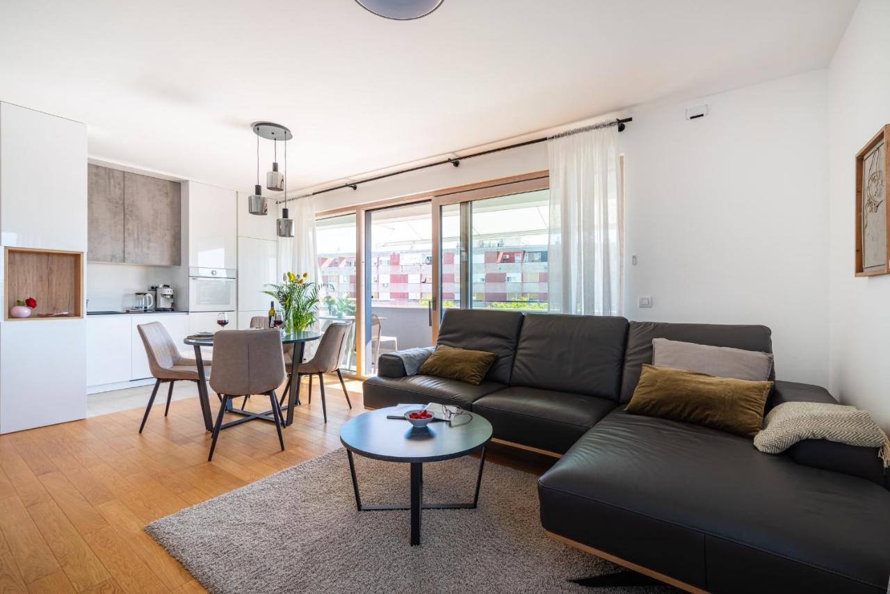 D-Apartment - With Garage And Balcony زادار المظهر الخارجي الصورة