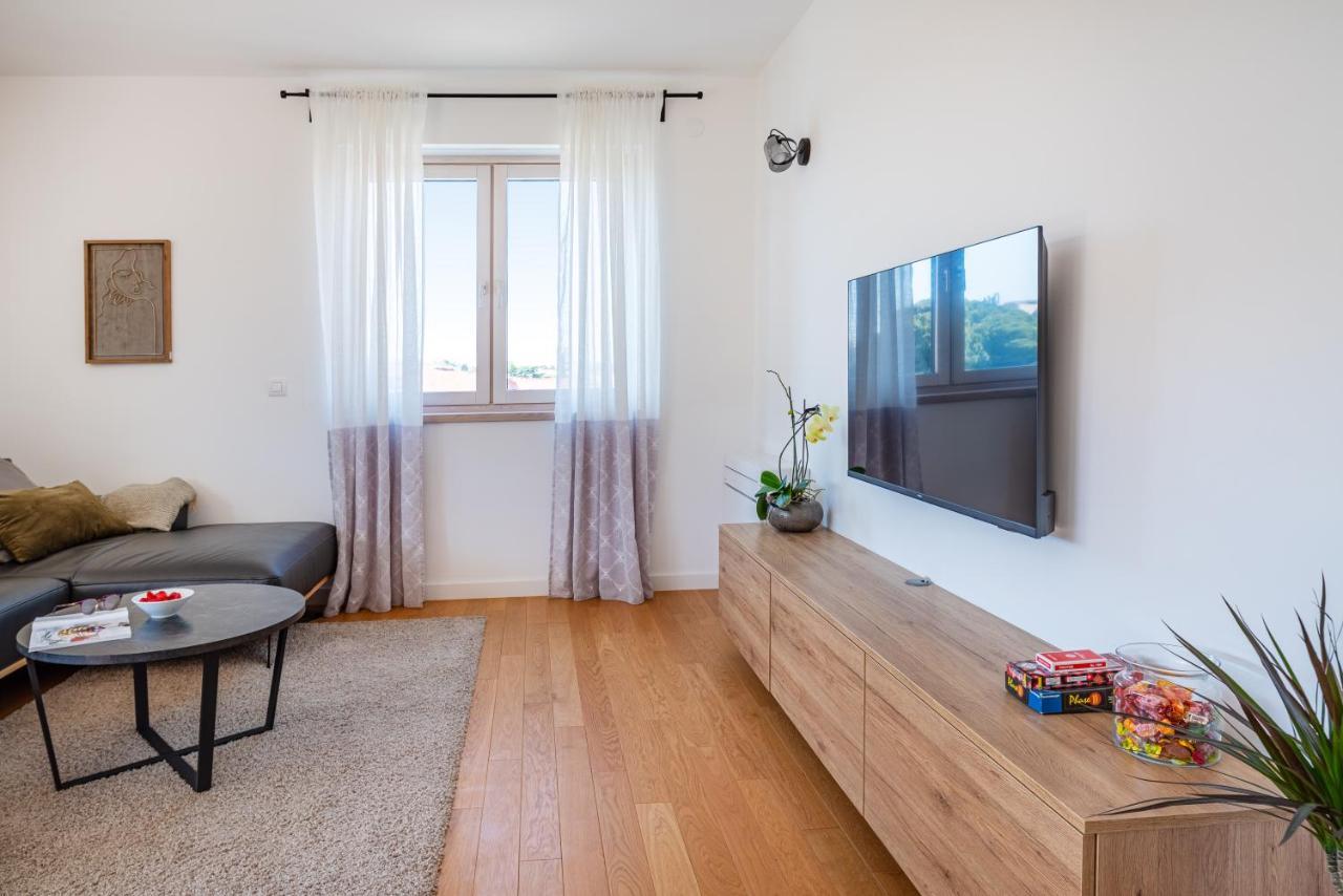 D-Apartment - With Garage And Balcony زادار المظهر الخارجي الصورة