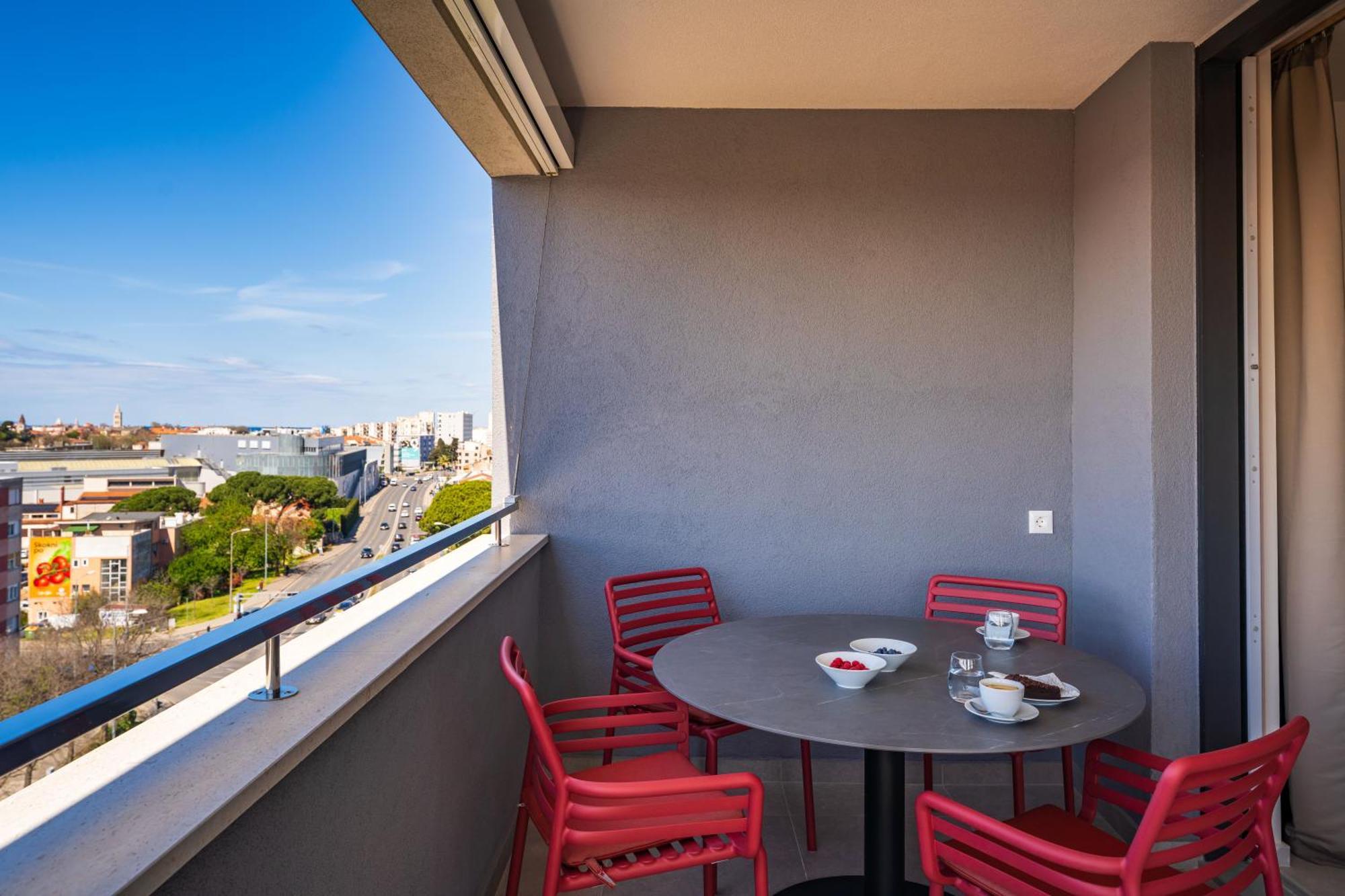 D-Apartment - With Garage And Balcony زادار المظهر الخارجي الصورة